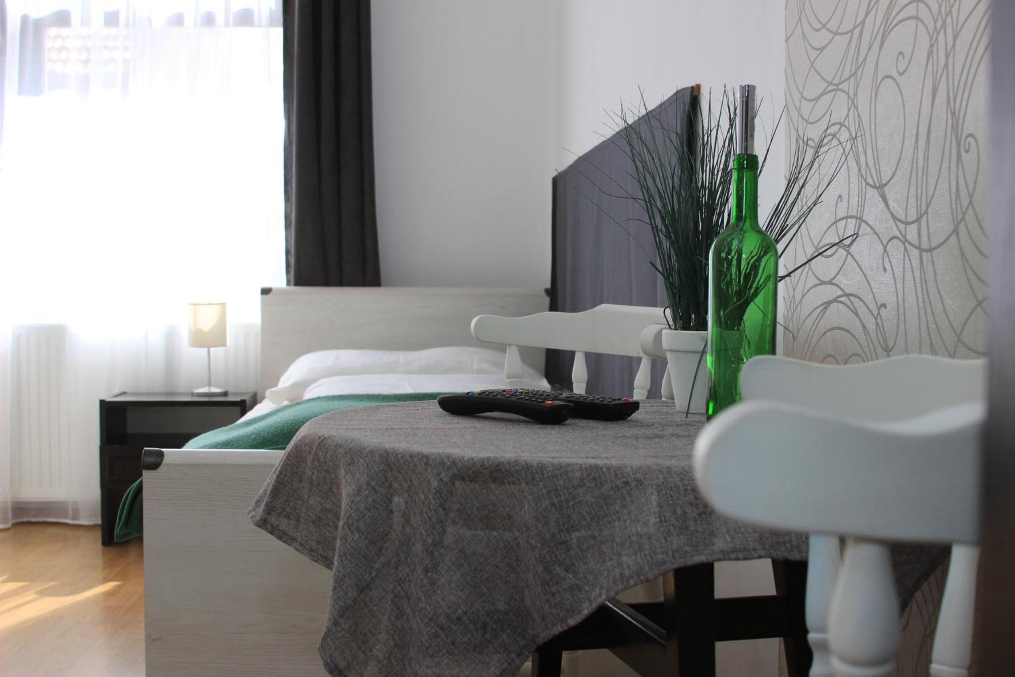 エゲル Eden Panzio Bed & Breakfast エクステリア 写真
